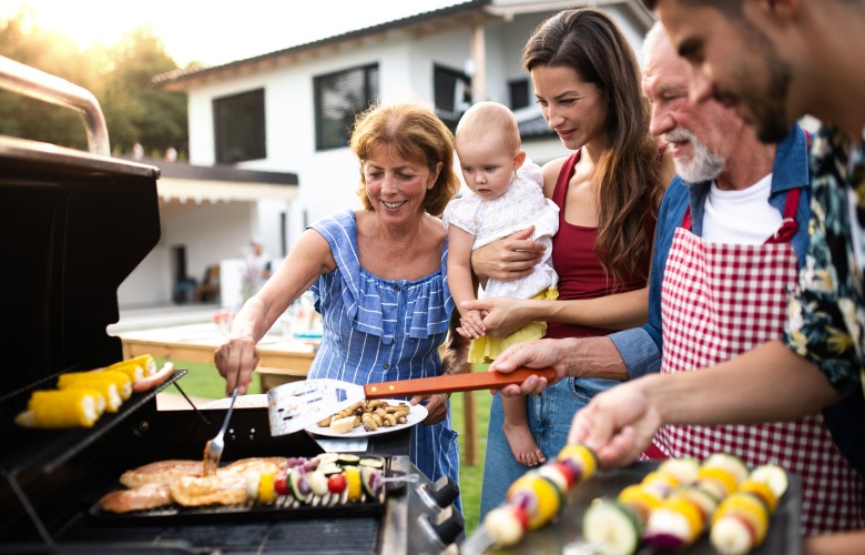 Eat Well with these Healthy Summer Foods and Herbs